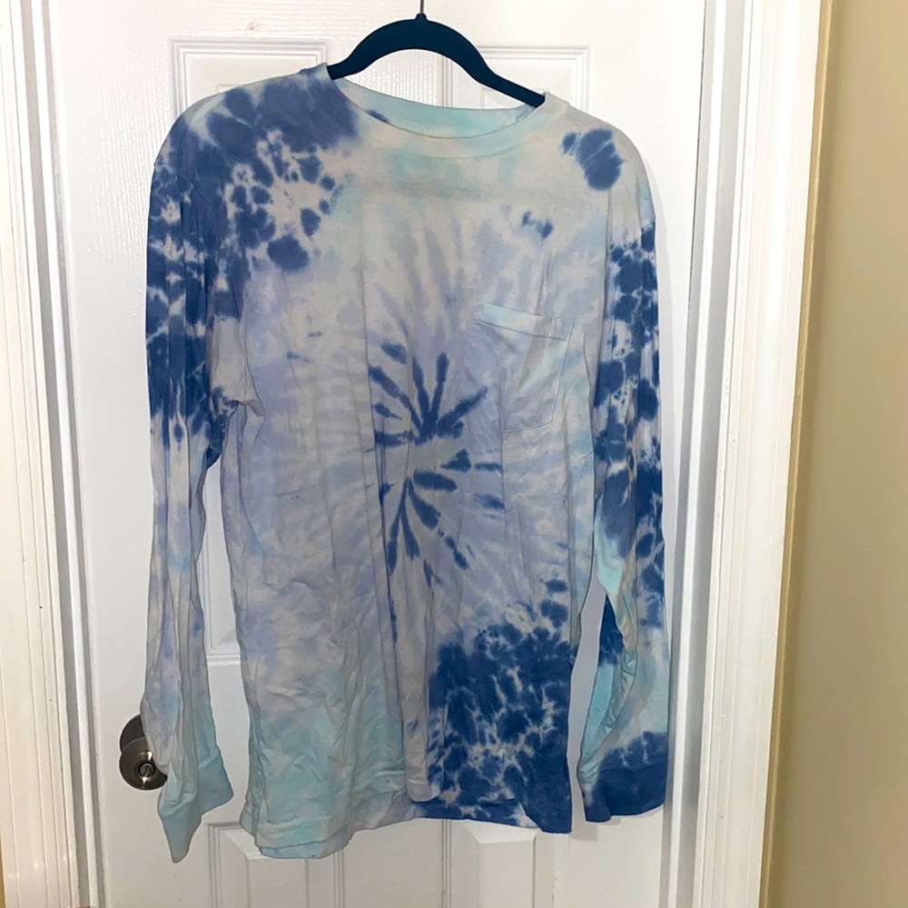 Long sleeve. Blue size XL